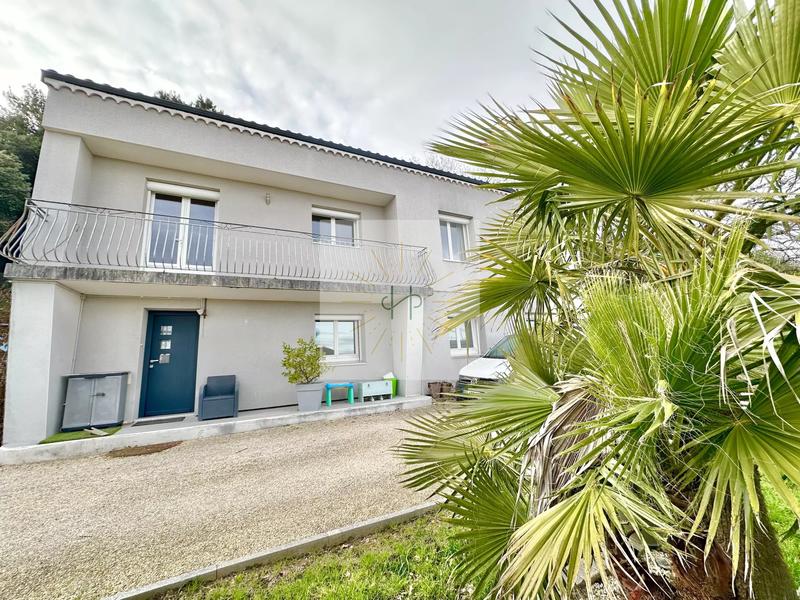 Maison - 130 m² - 6 pièces