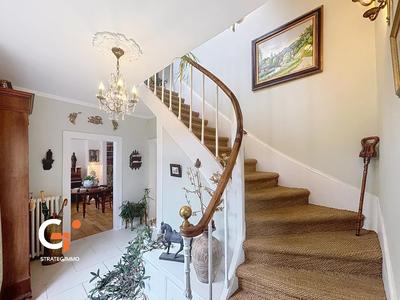 Immeuble mixte - 412 m² - 7 pièces