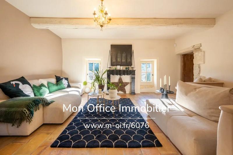 Propriété - 380 m² - 13 pièces