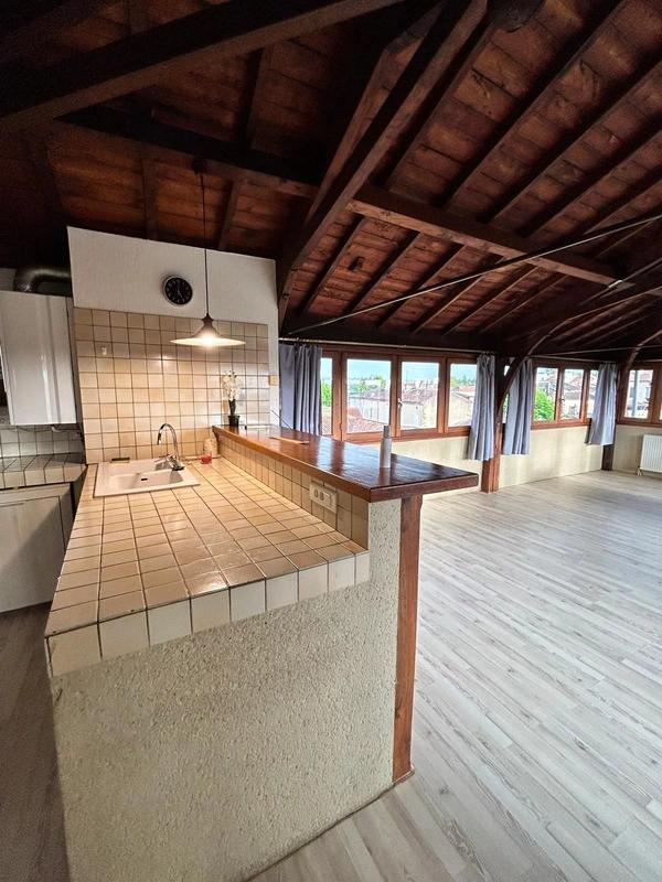 Studio - 54 m² - 1 pièce