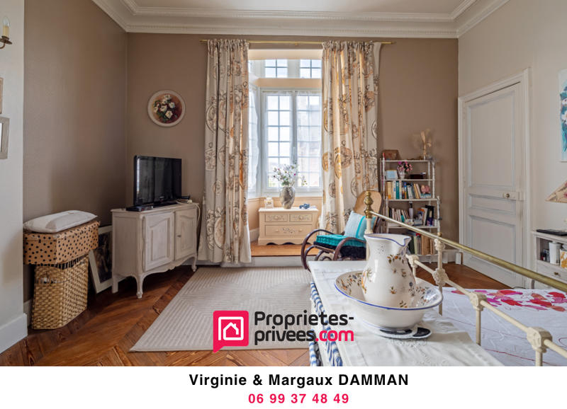 Maison - 326 m² - 15 pièces
