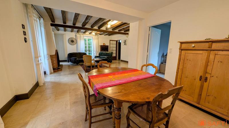 Maison - 218 m² - 9 pièces