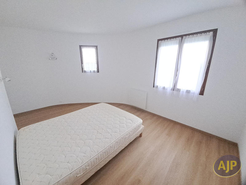 Maison - 137 m² - 6 pièces