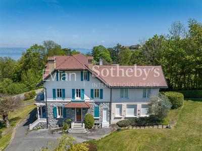 Maison - 400 m² - 13 pièces