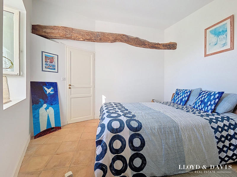 Villa - 280 m² - 9 pièces