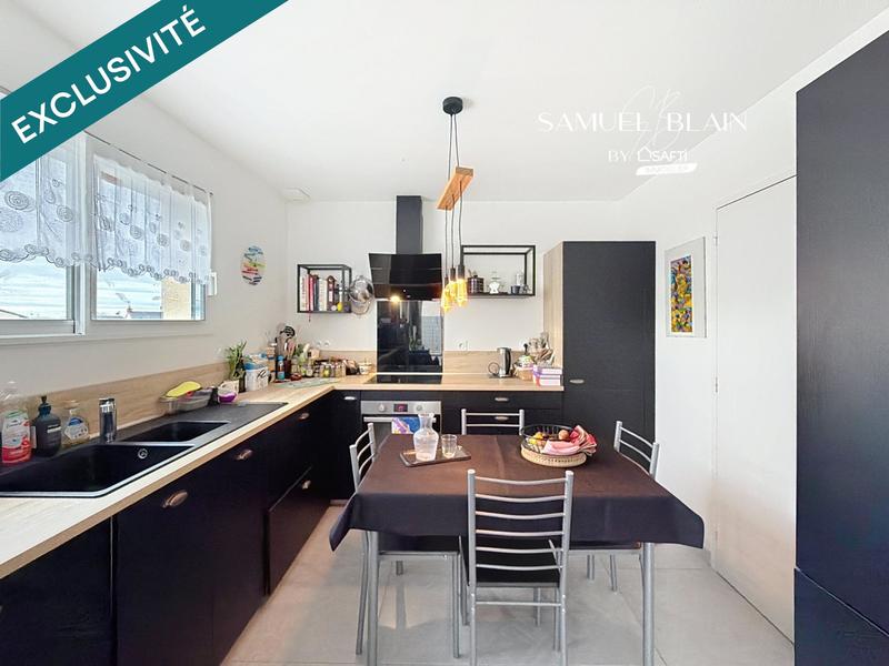 Maison - 95 m² - 5 pièces