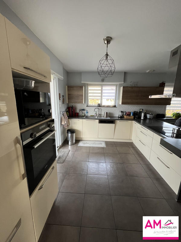 Maison - 130 m² - 4 pièces