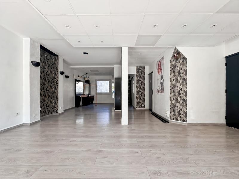 Local commercial - 54 m² - 2 pièces