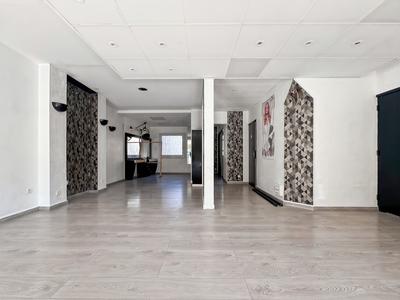 Local commercial - 54 m² - 2 pièces