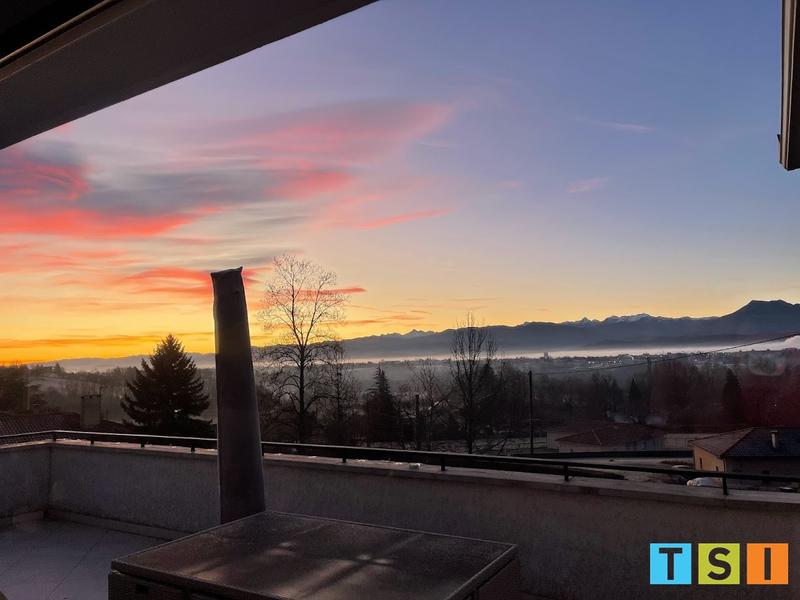 Maison - 223 m² - 8 pièces