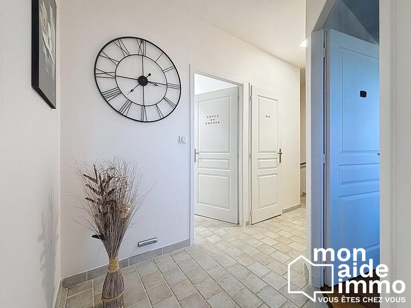 Maison traditionnelle - 164 m² - 6 pièces