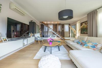 Maison - 182 m² - 7 pièces