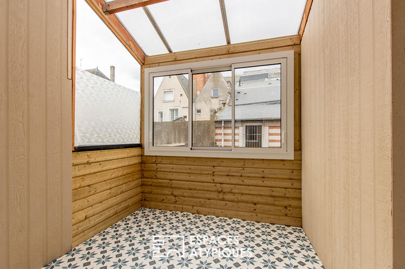 Maison - 312 m² - 7 pièces