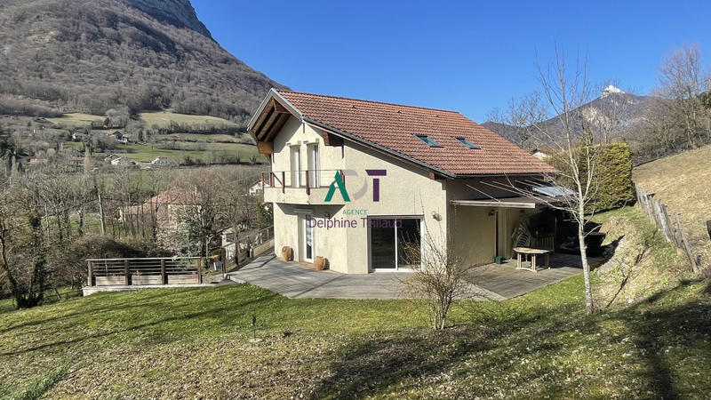 Maison - 158 m² - 6 pièces