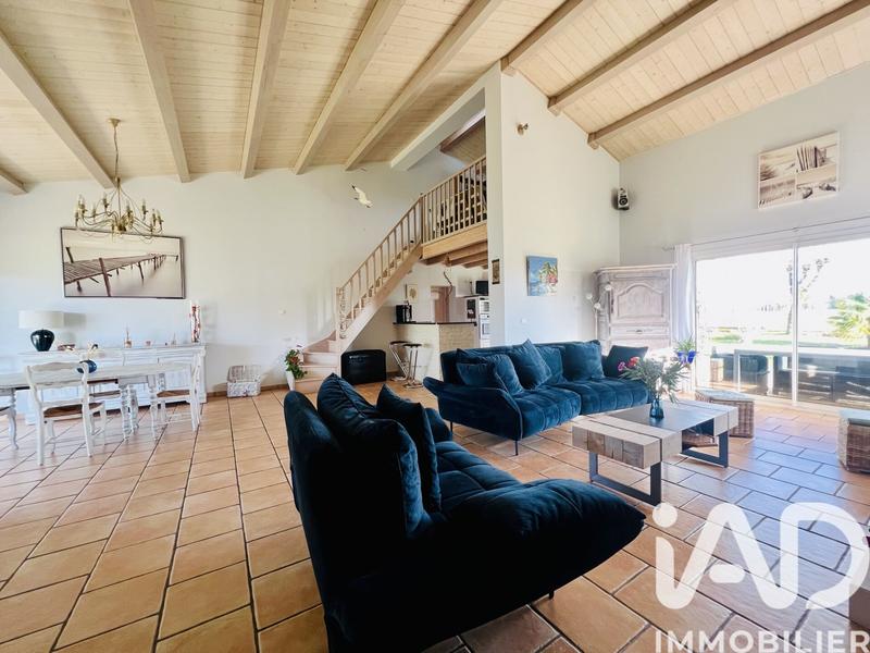 Maison - 140 m² - 5 pièces