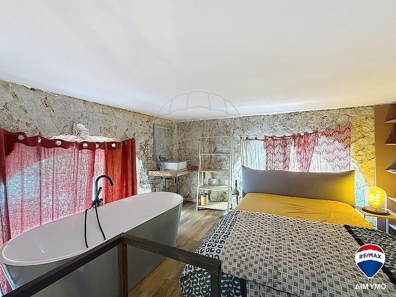 Loft - 72 m² - 3 pièces