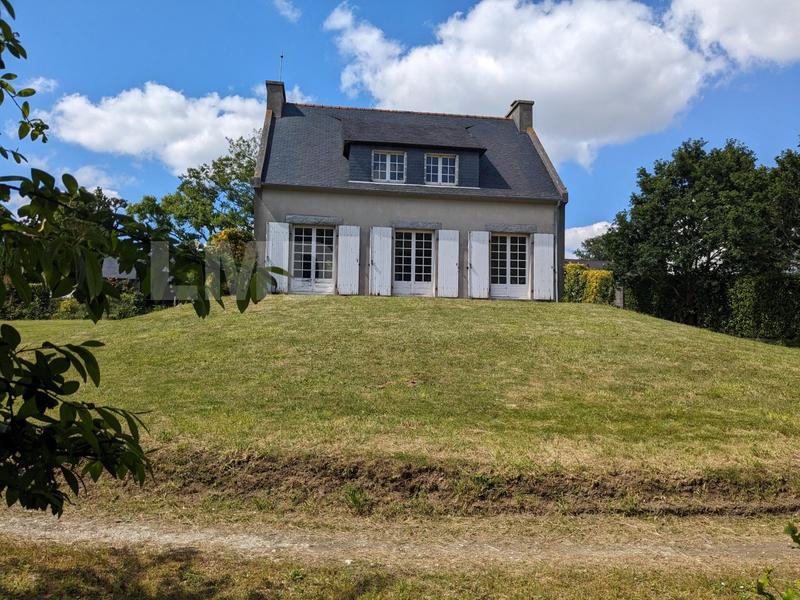 Maison traditionnelle - 115 m² - 6 pièces