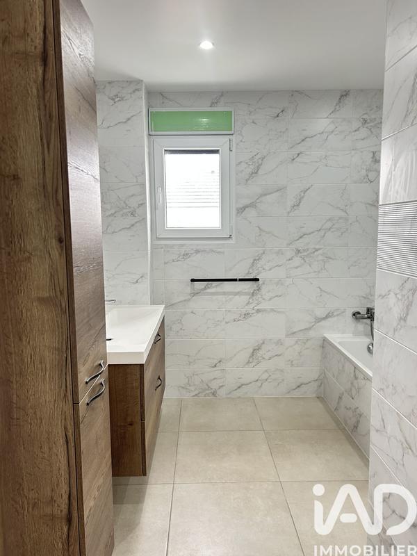 Maison - 137 m² - 6 pièces