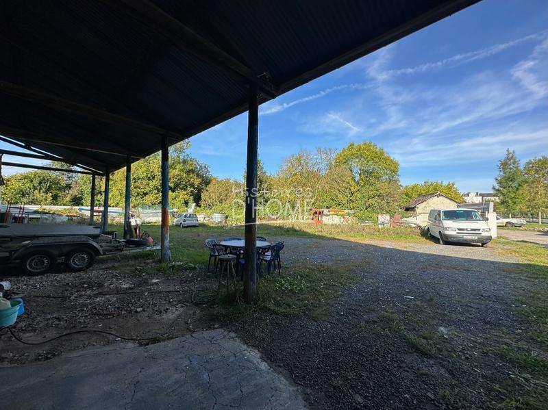 Entrepôt - 1 200 m²