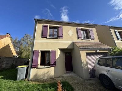 Maison - 90 m² - 5 pièces