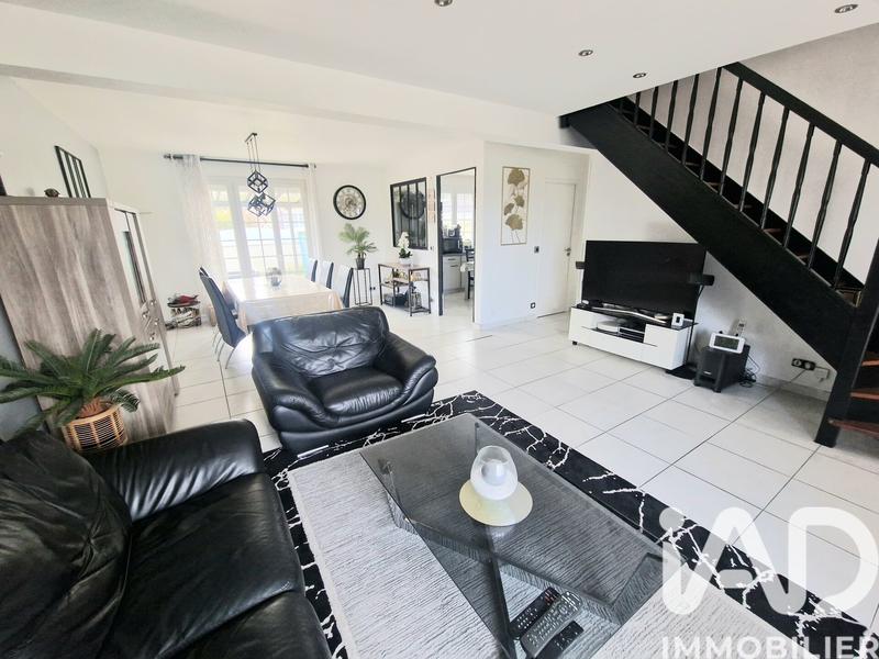 Maison - 92 m² - 4 pièces