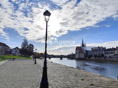 Appartement - 75 m² - 6 pièces