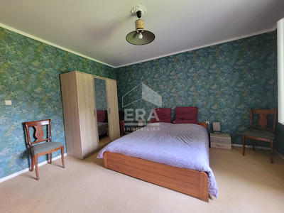 Maison - 250 m² - 10 pièces