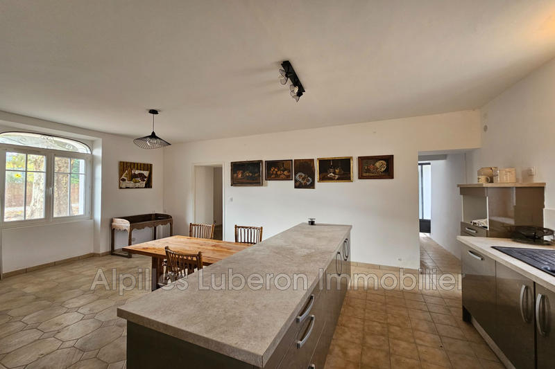 Mas - 200 m² - 6 pièces