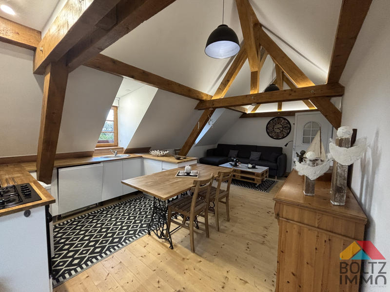 Maison - 266 m² - 8 pièces