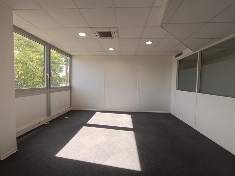 Bureau - 87 m²