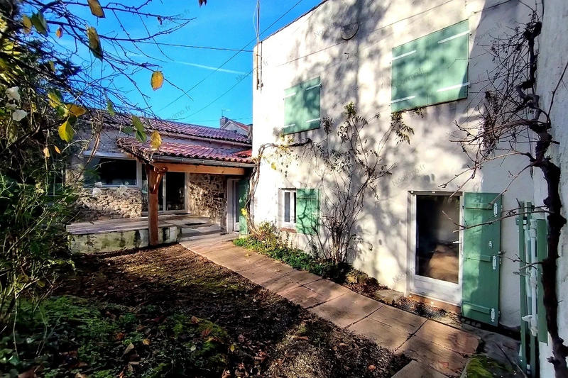 Maison - 176 m² - 7 pièces