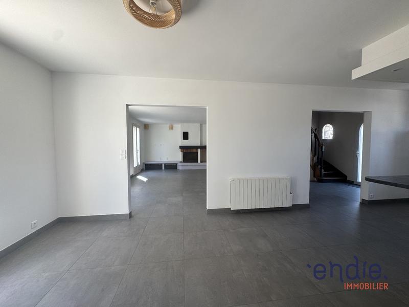 Maison - 121 m² - 6 pièces