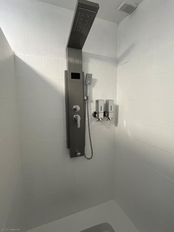 Maison - 218 m² - 7 pièces