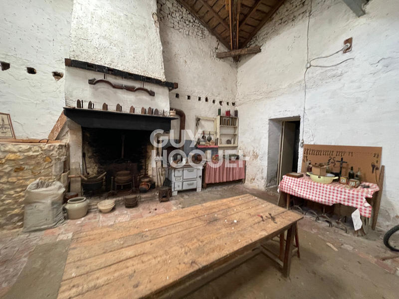 Maison - 235 m² - 10 pièces