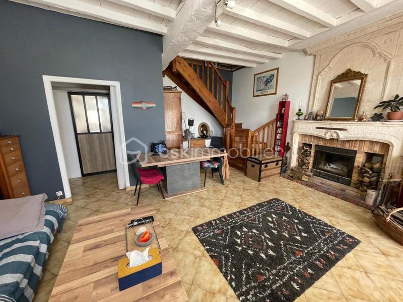 Maison en pierre - 77 m² - 4 pièces