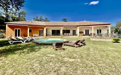 Maison d'architecte - 260 m² - 8 pièces