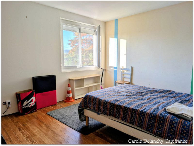 Maison - 200 m² - 8 pièces