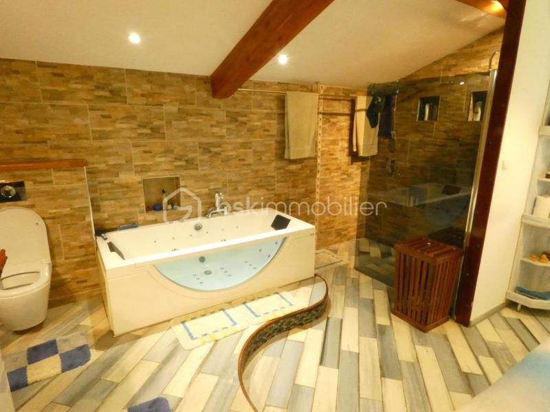 Maison ancienne - 206 m² - 6 pièces