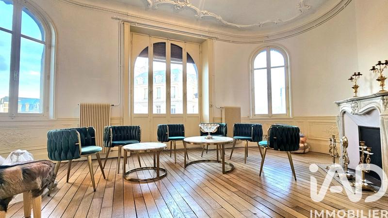 Appartement - 177 m² - 5 pièces