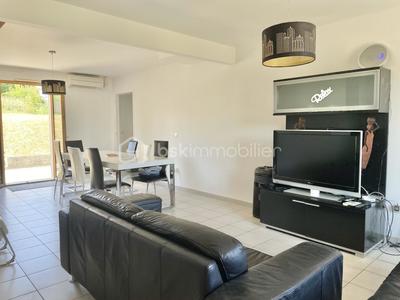 Pavillon - 147 m² - 7 pièces