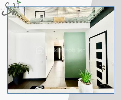 Maison - 182 m² - 7 pièces