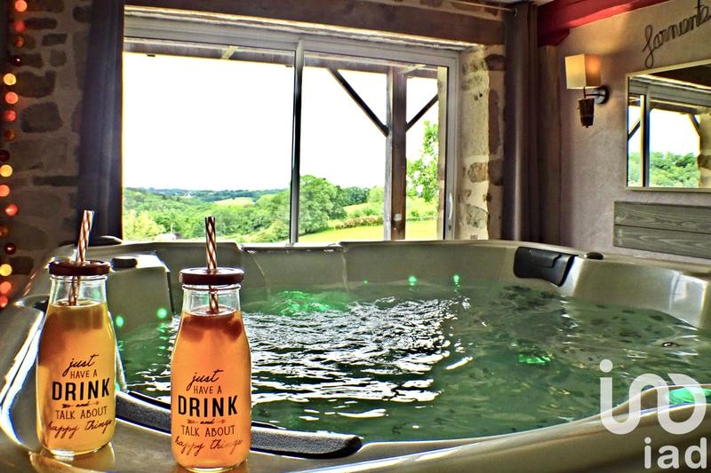 Maison - 462 m² - 10 pièces