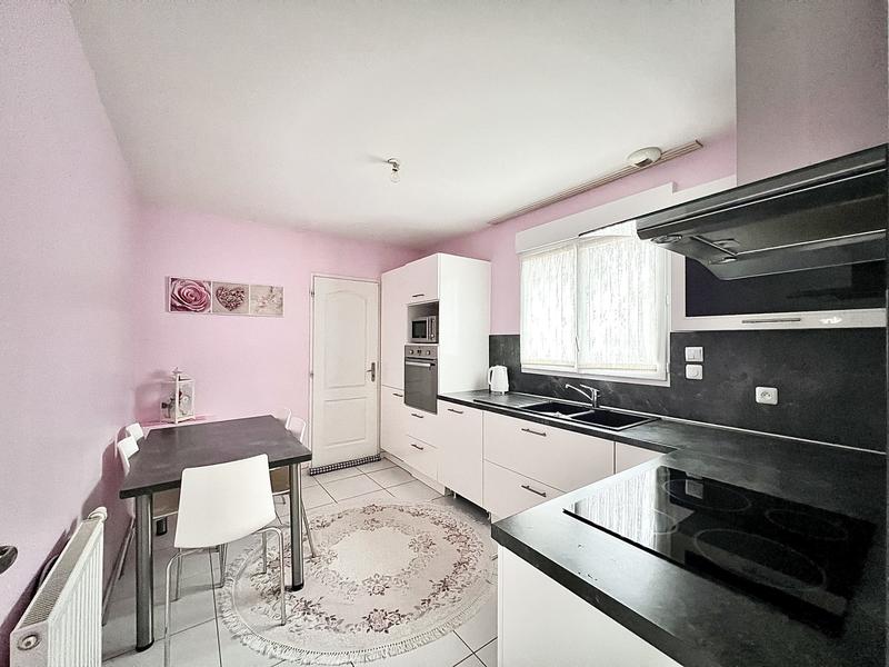 Maison - 90 m² - 4 pièces