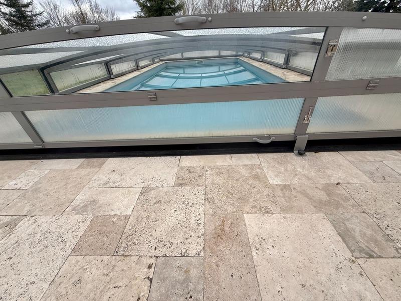 Maison - 230 m² - 7 pièces