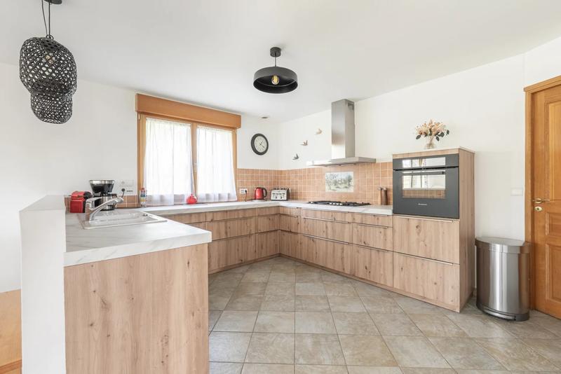 Maison - 176 m² - 7 pièces