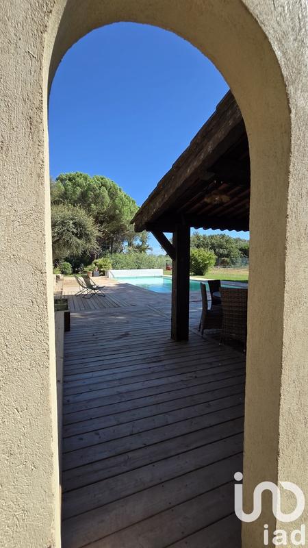 Maison - 240 m² - 8 pièces