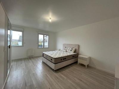 Maison - 138 m² - 5 pièces