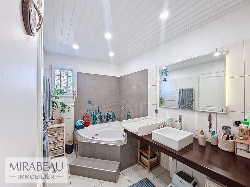 Villa - 157 m² - 6 pièces