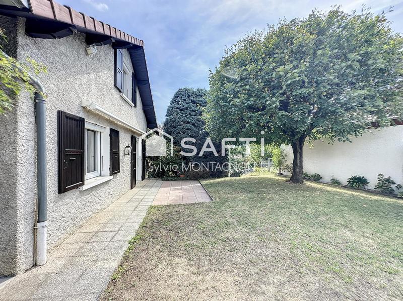 Maison - 200 m² - 7 pièces