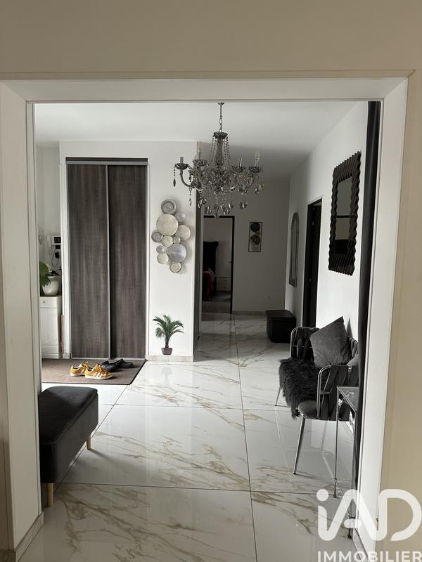 Maison - 180 m² - 6 pièces